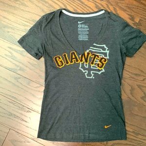Nike MLB San Francisco Giants deep V tshirt size medium